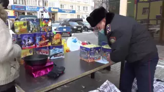 Полицейлер дүкендер мен базарларды аралап рейд жүргізеді