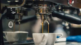 Қызметтік көліктер, кофемашина: Абай облысында мемлекеттік сатып алулар құны асыра бағаланған