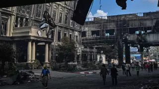 Камбоджада қонақүйдегі өрт салдарынан 10 адам қаза тапты - видео