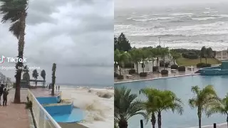 Шатырды жұлып, ағашты құлатты: Анталияда қатты дауыл болды