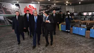 Тоқаев Қостанай облысындағы ірі құс фабрикасына барды