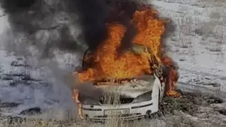 Алматы облысында жантүршігерлік жол апаты болып, екі адам көлікте жанып кетті