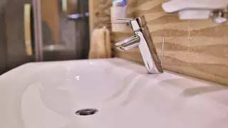 Алматыда апат салдарынан  Назарбаев даңғылындағы үйлер сусыз қалды