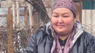 "3 жыл кафеде тұрдым": Шымкентте көпбалалы анаға үй берілді