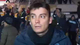 Түркиядағы жер сілкінісі: көпқабатты ғимарат қираған сәт видеоға түсіп қалды