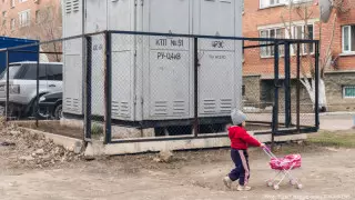 Балалар қайда ойнап жүргенін қараңыздар, қазір бұл қалыпты ма? - Смайылов құрылыстар туралы