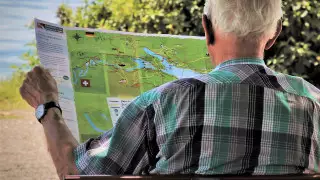 Стюардесса кез келген рейсте қарттарға арналған тегін қызмет туралы айтты