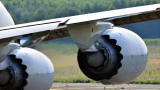 Ұшақтың қозғалтқышы істен шықса не болады?