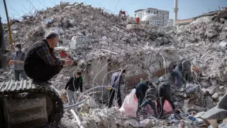 Түркияда жер сілкінісінен қаза тапқандар саны артып жатыр