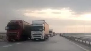 Ақмола облысында мыңға жуық көлік жолда тұрып қалды