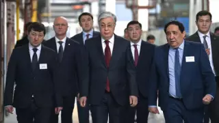 Тоқаев Батыс Қазақстан машина жасау зауытына барды