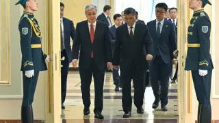 Тоқаев Шыңжаң басшысын қабылдады