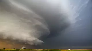 АҚШ-та торнадо салдарынан қаза тапқандар саны көбейіп жатыр