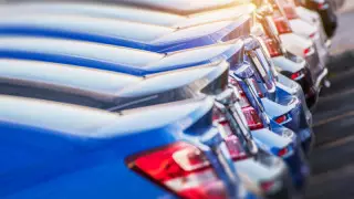 Қазақстанға қанша жеңіл көлік әкелінгені айтылды