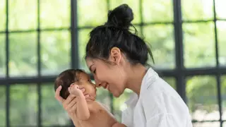 Ыстамбұлға ұшқан жолаушы ұшақта босанды