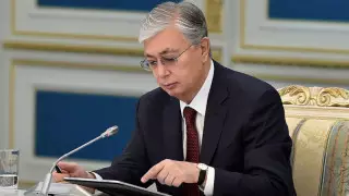 Мемлекет басшысы қазақстандықтарды Отан қорғаушылар күнімен құттықтады