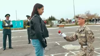 ШҚО-да сарбаз сүйіктісіне ұсынысын ерекше жолмен жасады