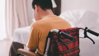 "Қазақстан халқына" басшысына балаларды емдетуге Желіде ақша жинау туралы сұрақ қойылды