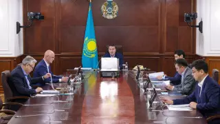 "Халық айлап сусыз отыр": Смайылов су құбыры жұмысының ұзақ уақытқа созылып жатқанын сынға алды