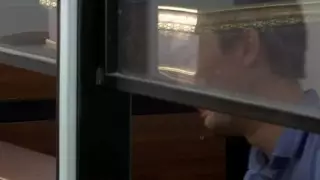 Сотта жылап жіберді: Ақтөбе облысында әкімдік қызметкерін өлтірген ер адамға үкім шықты