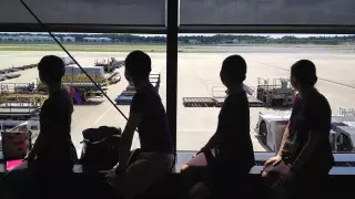 Әйгілі әуекомпания артық салмағы бар бортсеріктерді жұмыстан шығарды