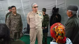 "Барлық өтінішті орындаймыз". Тоқаев өрттен қаза тапқандардың отбасына не айтты?