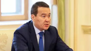 "Кабинетте отырмаңыздар". Премьер-министр Әлихан Смайылов жылыту маусымына дайындық мәселесін талқылады