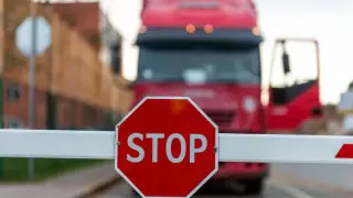 Қытаймен шекарада автомобиль өткізу бекеттері 1 күнге жабылады