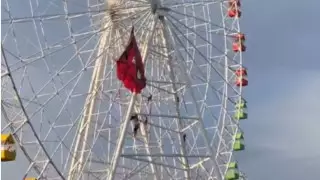 Ыстықкөлде парашютист шолу дөңгелегіне соқтығысты