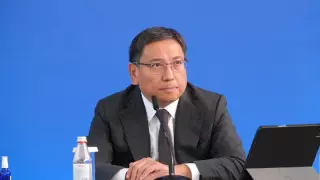 Досаев қала тұрғындарынан жөндеуге жабылған жолдар үшін кешірім сұрады