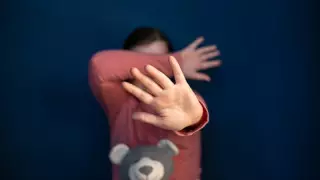 Атырауда балаларды қинаған тәрбиеші сотталды