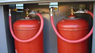 Астанада газ баллон жарылып, ер адам мен екі бала зардап шекті