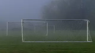 Астанада футбол қақпасы 10 жастағы баланың үстіне құлап мерт қылды