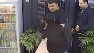 Гүл дүкені мен ресто-бардағы жағдай: экс-полицейдің әрекетіне қатысты тергеу басталды