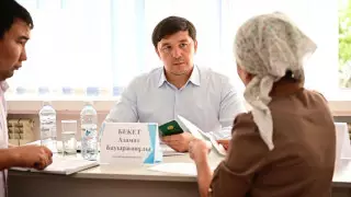 Ақтөбе әкімі Қарғалы және Есет батыр елді мекендерінің тұрғындарымен кездесті