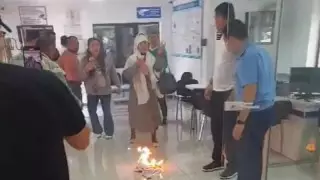 Шымкентте прокуратура ғимаратында ер адам өзін өртемек болған