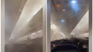 Ұшақ салонындағы қою тұман жолаушыларды дүрліктірді