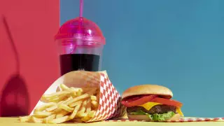 Алматыда жасөспірім энергетикалық сусындардың кесірінен ауруханаға түскен