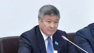 Тұрлыханов екінші ұлына қатысты оқиға туралы әлеуметтік желіде жазба қалдырды