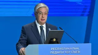 Тоқаев Қазақстанда оқытушыларға қысым жасауды тоқтатуды талап етті