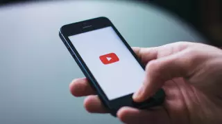 Ақмола тұрғыны YouTube-тағы жарнамаға сеніп, ақшасынан айрылып қалған