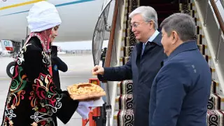 Тоқаев жұмыс сапарымен Бішкекке ұшып барды