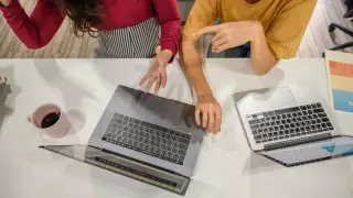 Алматы облысында шенеуніктер компьютерлерді 2 есе қымбат бағаға сатып алмақ болған