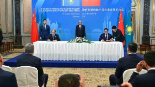 16 миллиард доллар: Қазақстан мен Қытай 30 құжатқа қол қойды