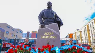 Астанада өртсөндіруші Асқар Забикулиннің ескерткіші ашылды