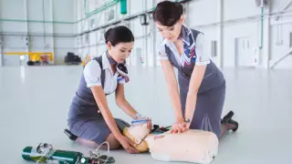 Ұшақ бортында медициналық көмек қалай көрсетіледі?