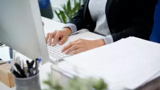 Бағаны екі есе көтерген: Антикор негізсіз қымбат компьютерлерді сатып алу әрекетін тоқтатты