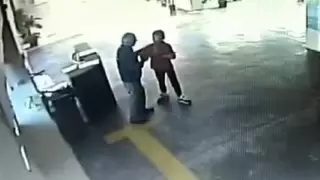 Күзетші оқушыға тиіскен: Алматыда мектеп директоры жұмыстан босатылды