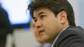 Депутат Бишімбаев ісі туралы: Тағы да қаншама әйелдің тағдыры сынғанын күтеміз бе?