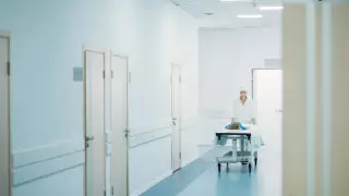 Астанада ауруханаға түскен 7 жасар қыз үйіне қайтқысы келмеген